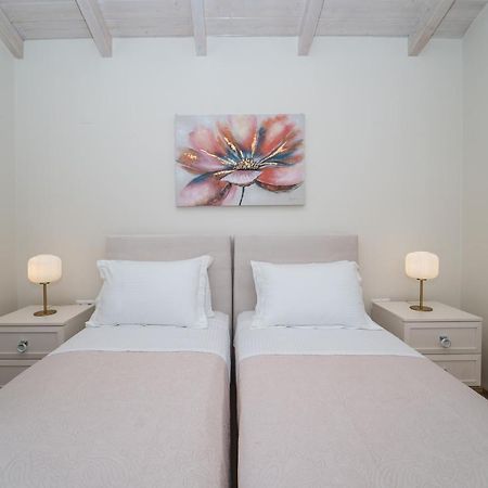 Vincenzo Suites Nydri  Buitenkant foto