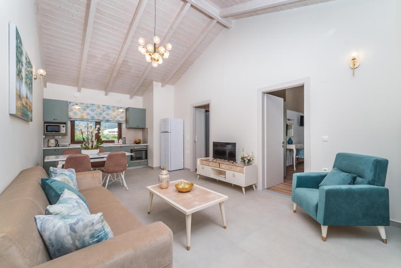 Vincenzo Suites Nydri  Buitenkant foto