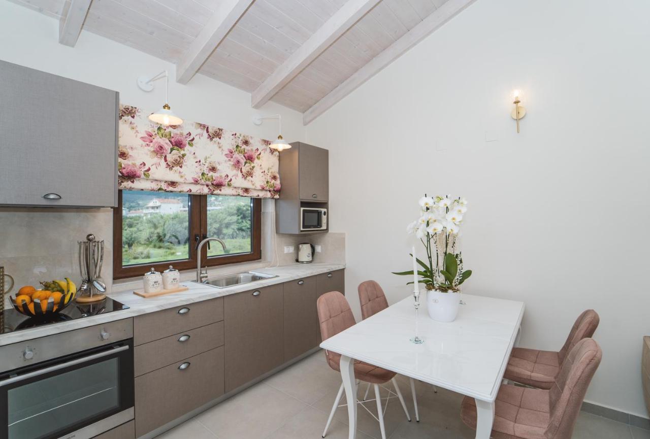 Vincenzo Suites Nydri  Buitenkant foto