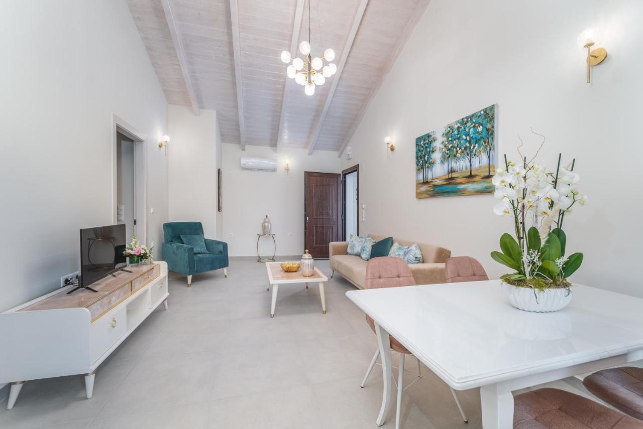 Vincenzo Suites Nydri  Buitenkant foto