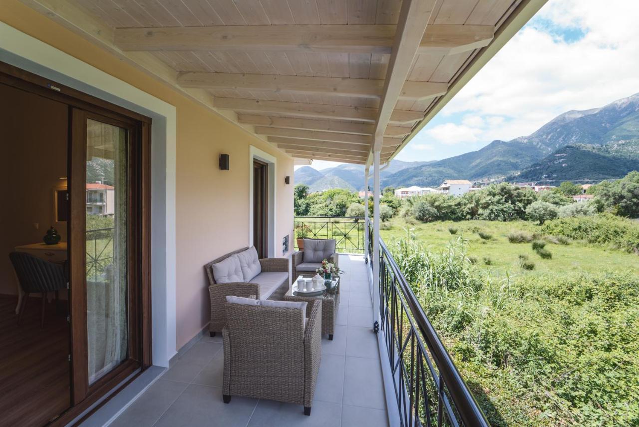 Vincenzo Suites Nydri  Buitenkant foto