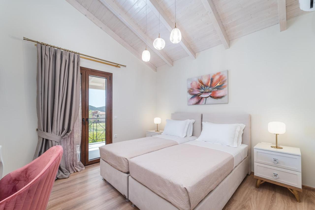 Vincenzo Suites Nydri  Buitenkant foto
